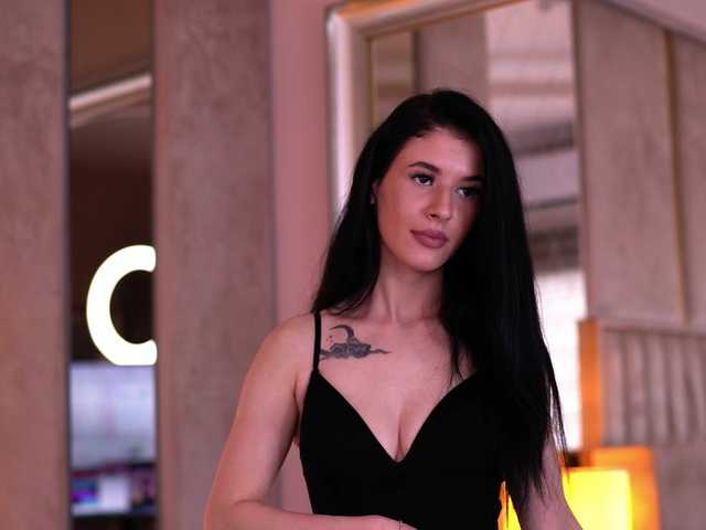 RubyRouj live cam on BongaCams