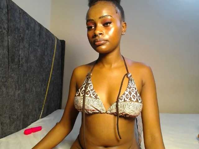 AlexahJade live cam on BongaCams