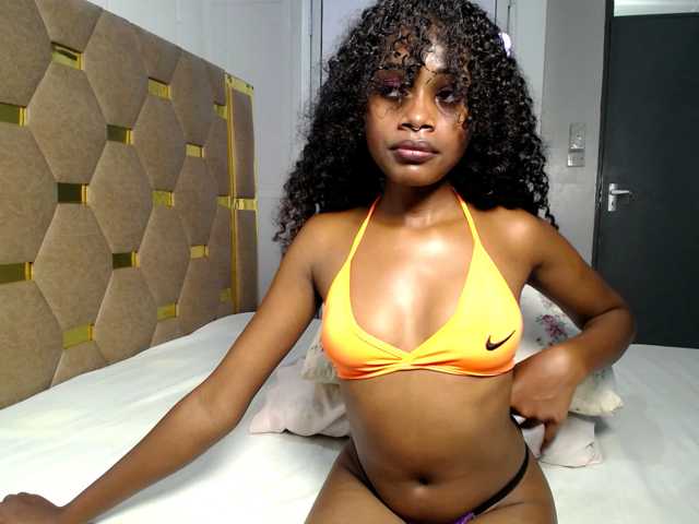AlexahJade live cam on BongaCams
