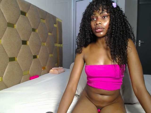AlexahJade live cam on BongaCams