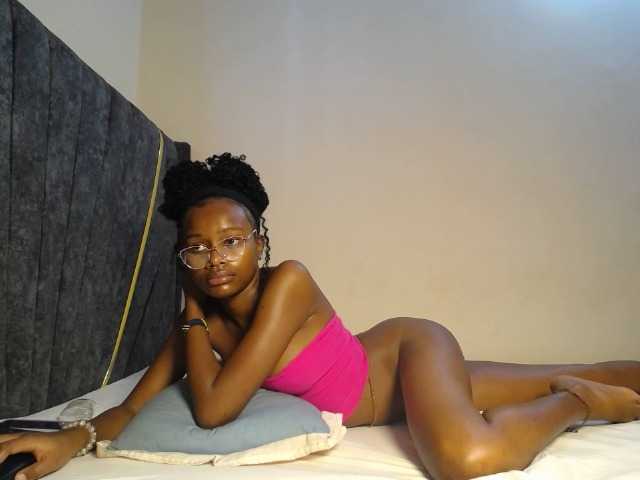 AlexahJade live cam on BongaCams