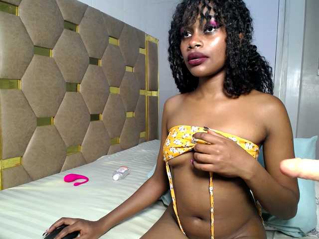AlexahJade live cam on BongaCams
