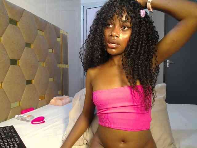 Model: Alexah_Jade