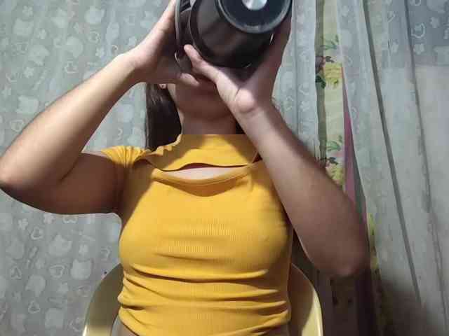 SophiaAllTheWay webcam
