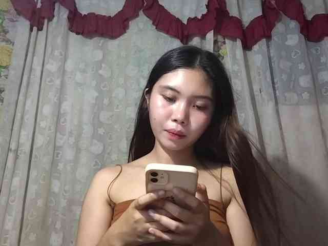 SophiaAllTheWay webcam