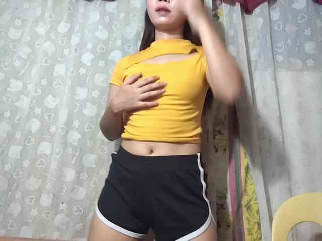 SophiaAllTheWay webcam