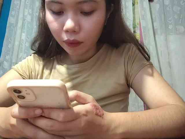 SophiaAllTheWay webcam