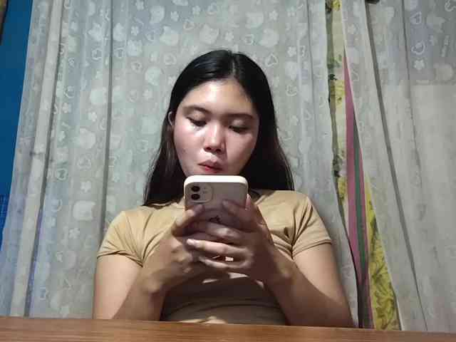 SophiaAllTheWay webcam