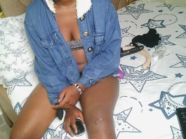 NastyQueenDiva live cam on BongaCams