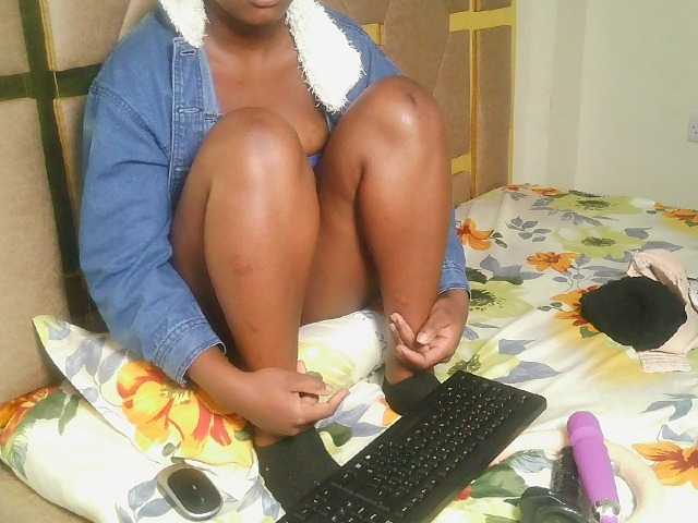 NastyQueenDiva Live Cam and Statistics on UnifiedCams
