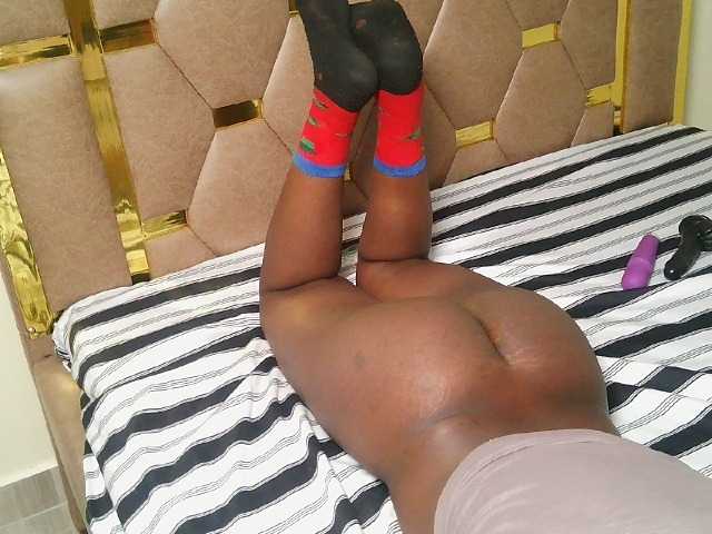 NastyQueenDiva live cam on BongaCams