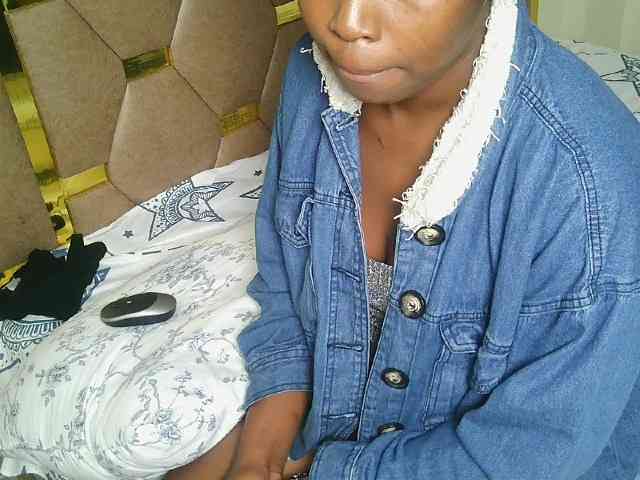 Ebonny_QueenMel