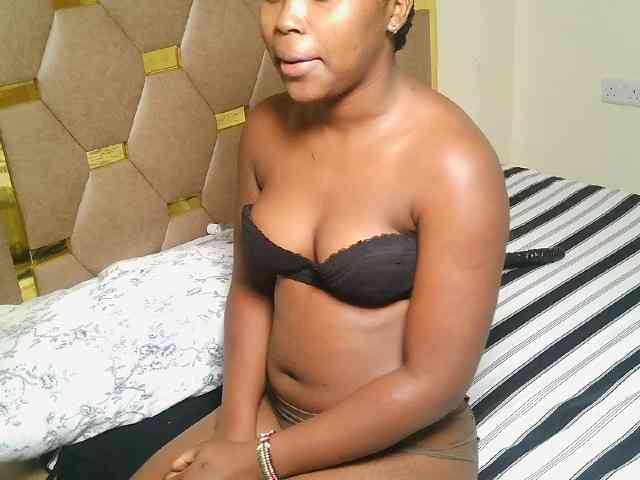 Ebonny_QueenMel