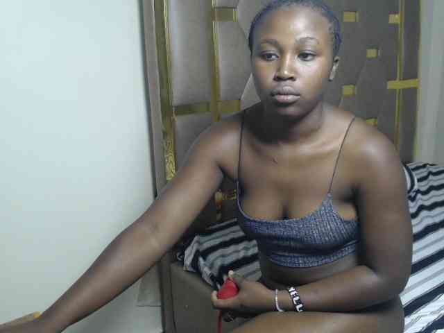 Ebonny_QueenMel webcam