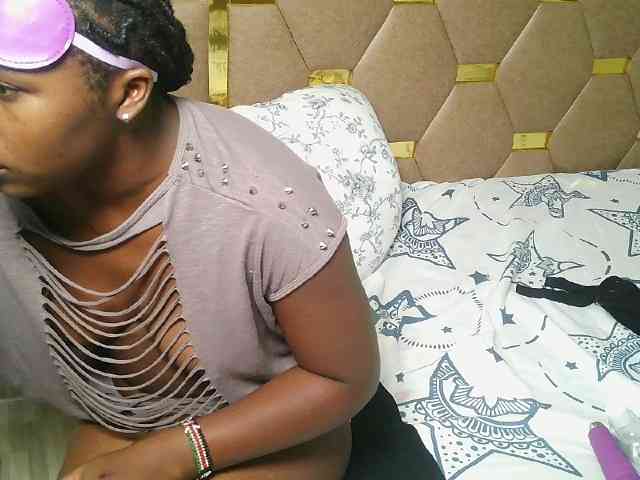 Ebonny_QueenMel webcam