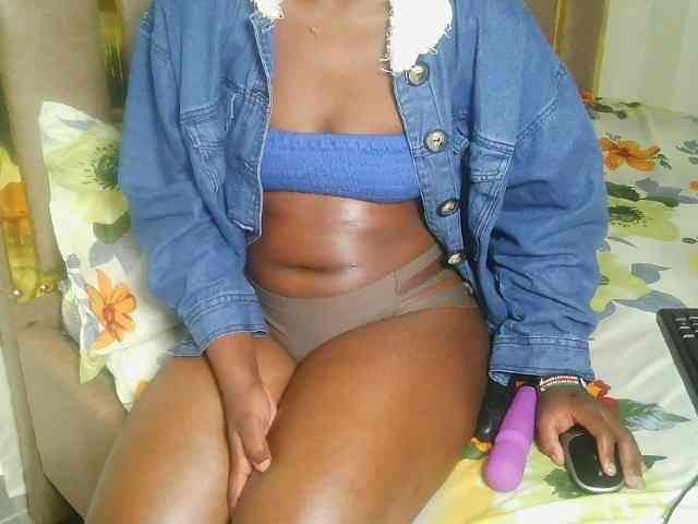 Ebonny_QueenMel