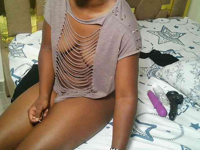 Ebonny_QueenMel