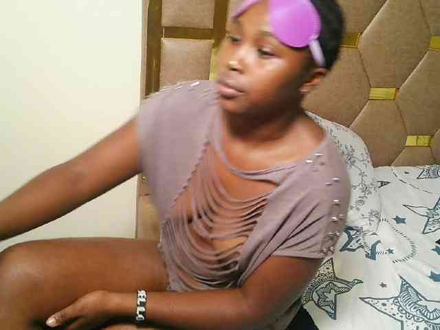 Ebonny_QueenMel