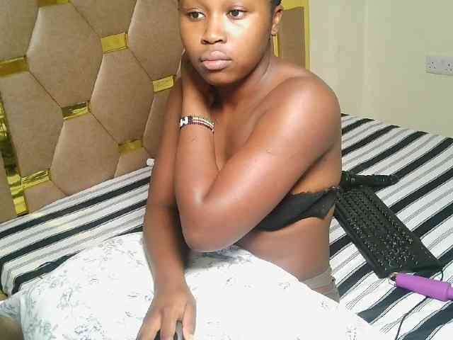 Ebonny_QueenMel