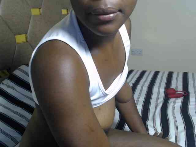 Ebonny_QueenMel webcam