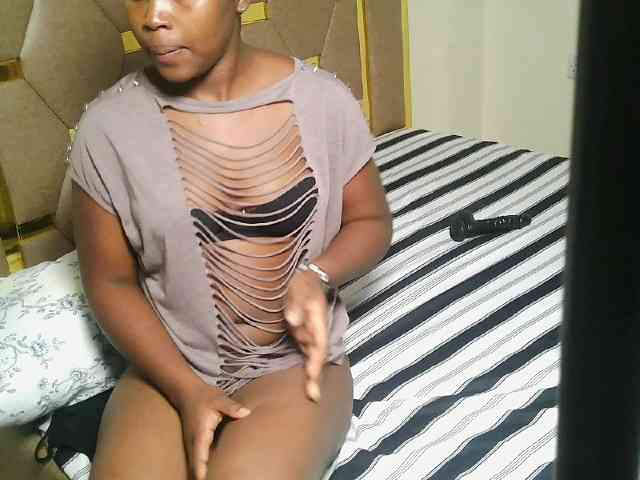 Ebonny_QueenMel