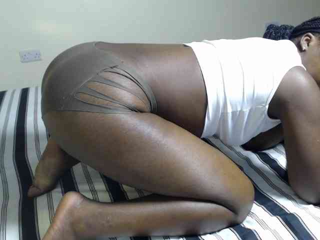 Ebonny_QueenMel webcam