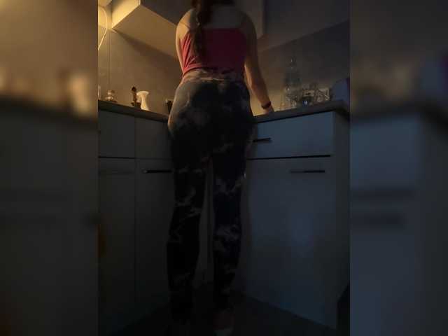 Isabel-1-1 live cam on BongaCams