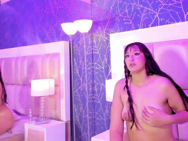 QueenRouss live cam on BongaCams