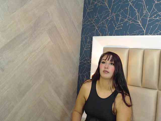 QueenRouss webcam
