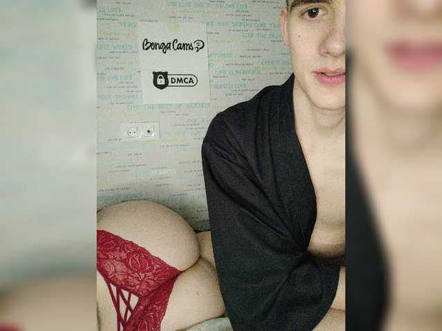 MikaAlex live webcam show