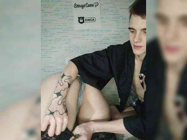 MikaAlex webcam