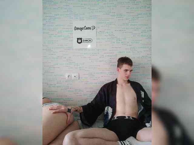 MikaAlex webcam
