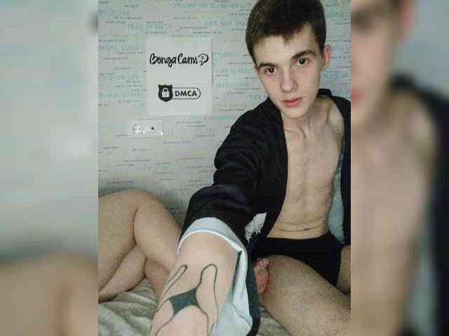 MikaAlex webcam