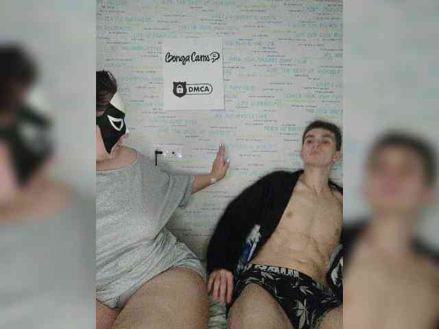 MikaAlex webcam