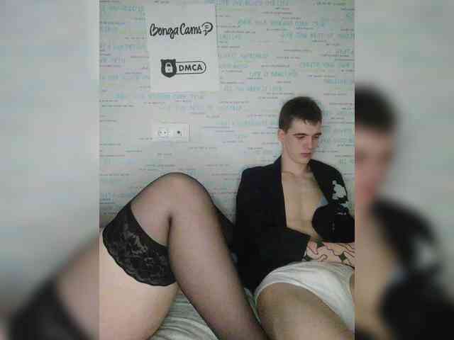 MikaAlex webcam