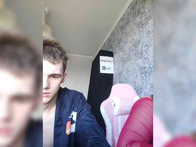 MikaAlex webcam