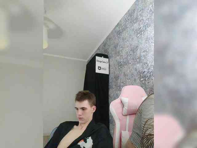 MikaAlex webcam