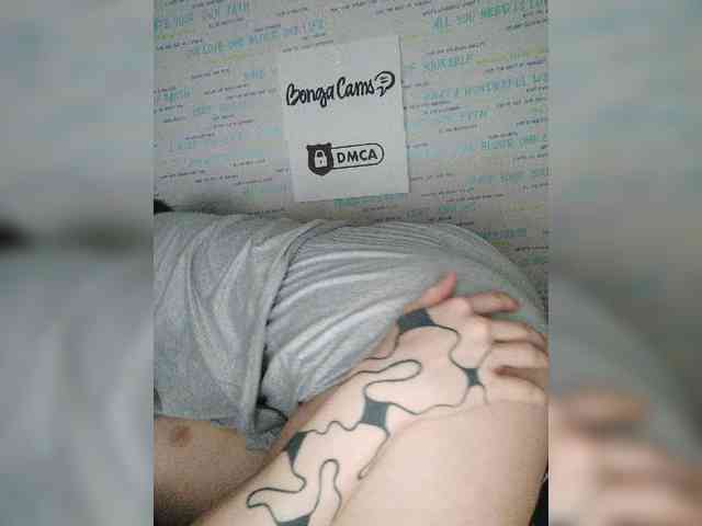 MikaAlex webcam