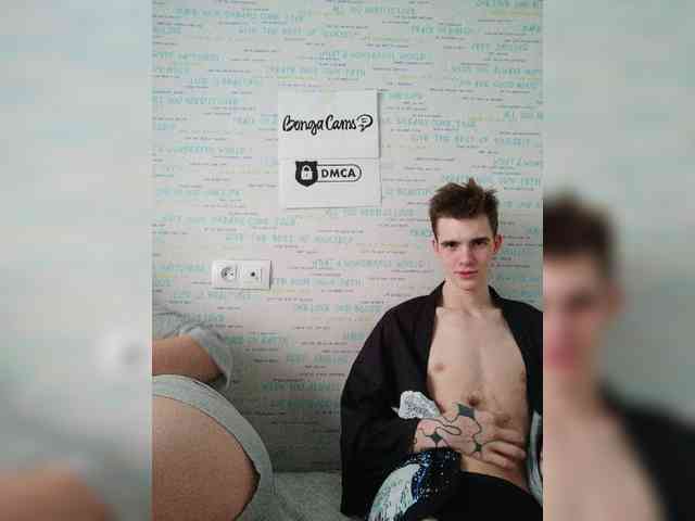 MikaAlex webcam