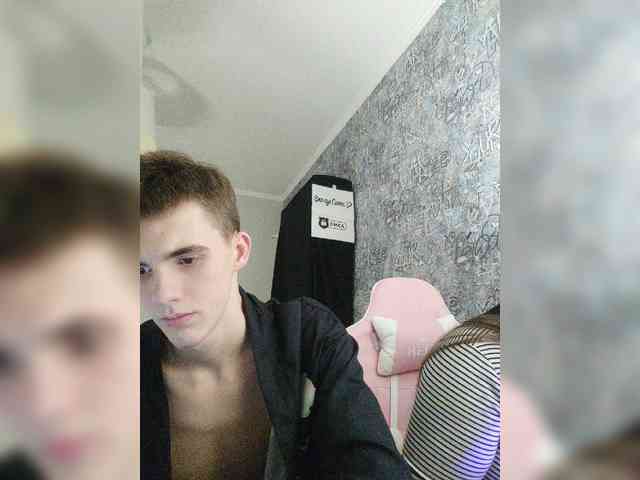 MikaAlex webcam