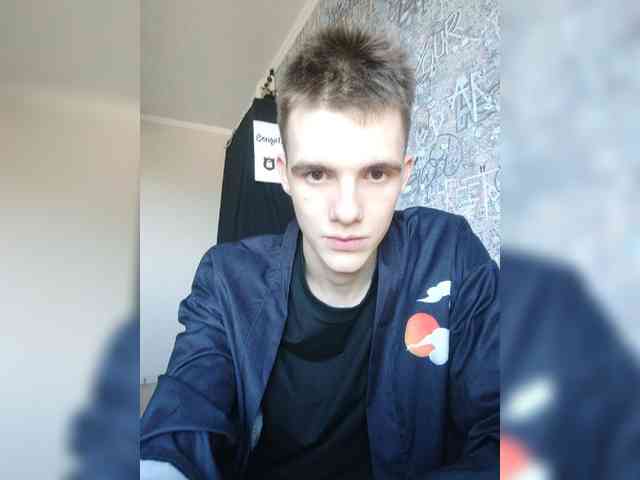 Модель: MikaAlex