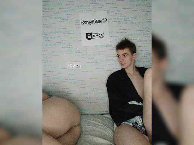 MikaAlex webcam