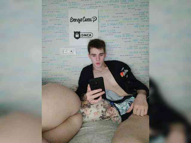 MikaAlex webcam