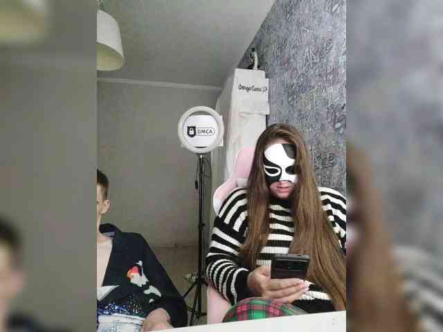 MikaAlex webcam