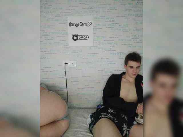 MikaAlex webcam
