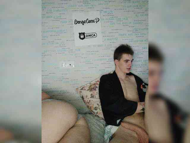 MikaAlex webcam