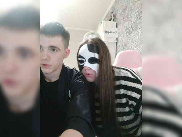 MikaAlex webcam