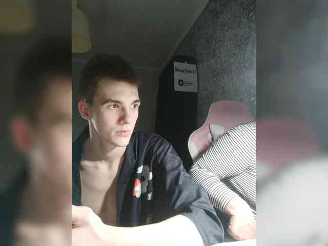 MikaAlex webcam