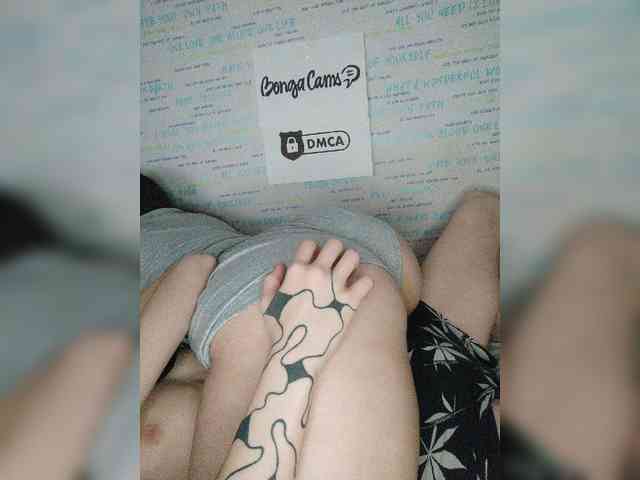 MikaAlex webcam