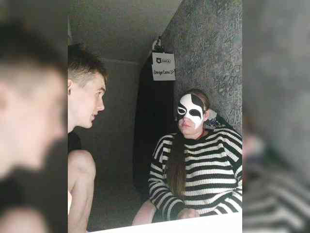 MikaAlex webcam